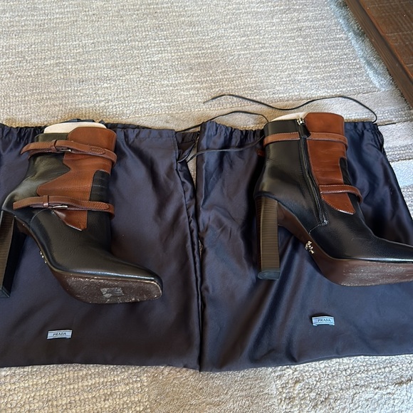 Authentic Prada boots - Picture 9 of 9